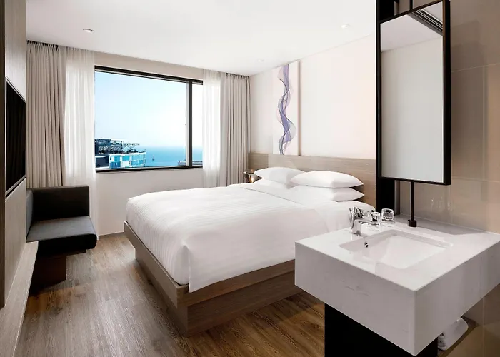 Fairfield By Marriott Hotel 3*